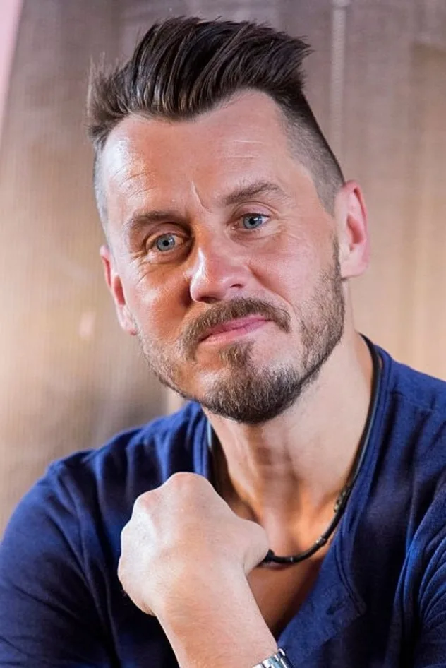Credit poster