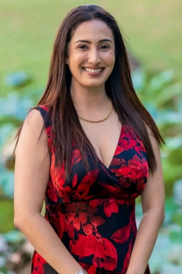 දිනිති වල්ගමගේ photo