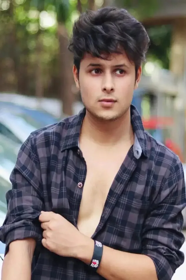 Nitish Bhaluni fotoğrafı