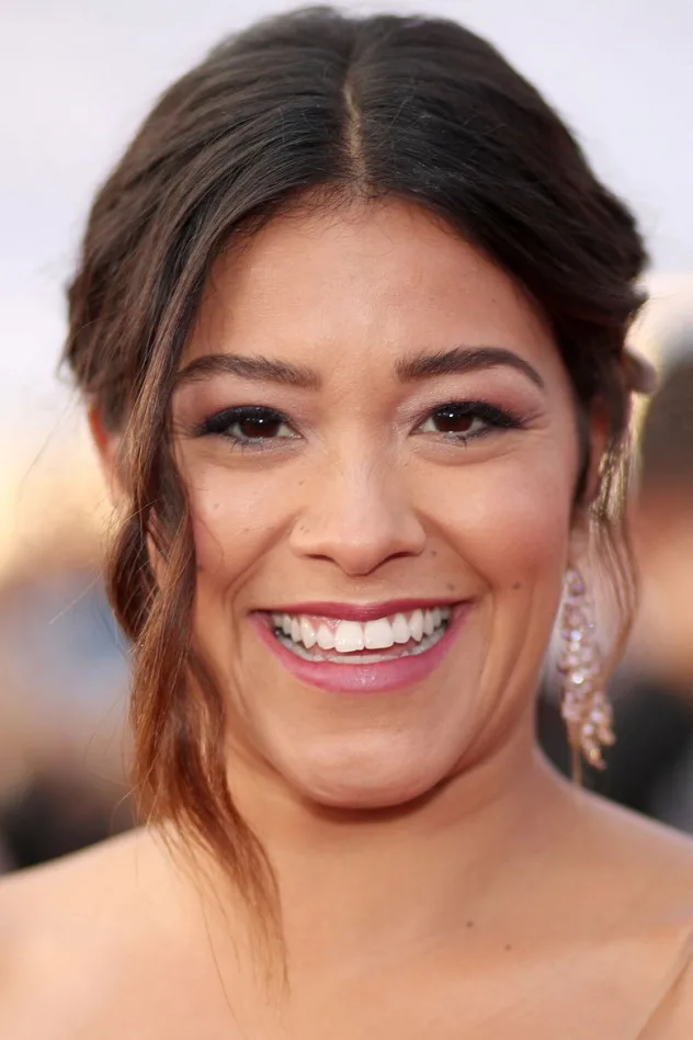 Gina Rodriguez fotoğrafı