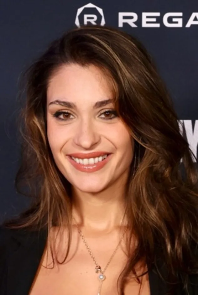 Alexandra Faye Sadeghian fotoğrafı