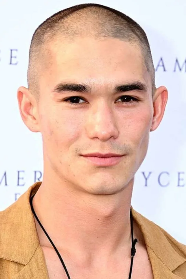 Booboo Stewart fotoğrafı