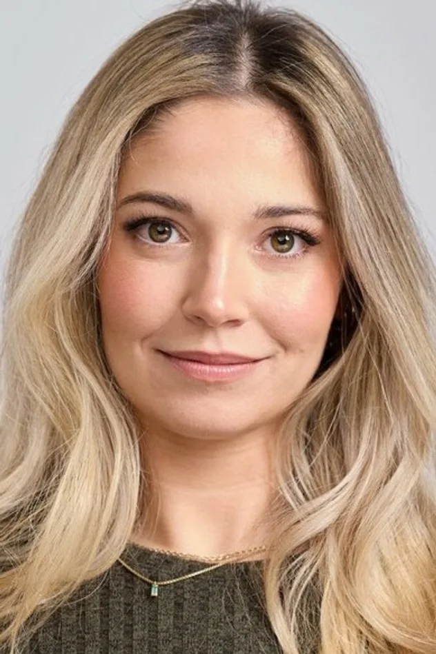 Dr. Julia Shaw photo