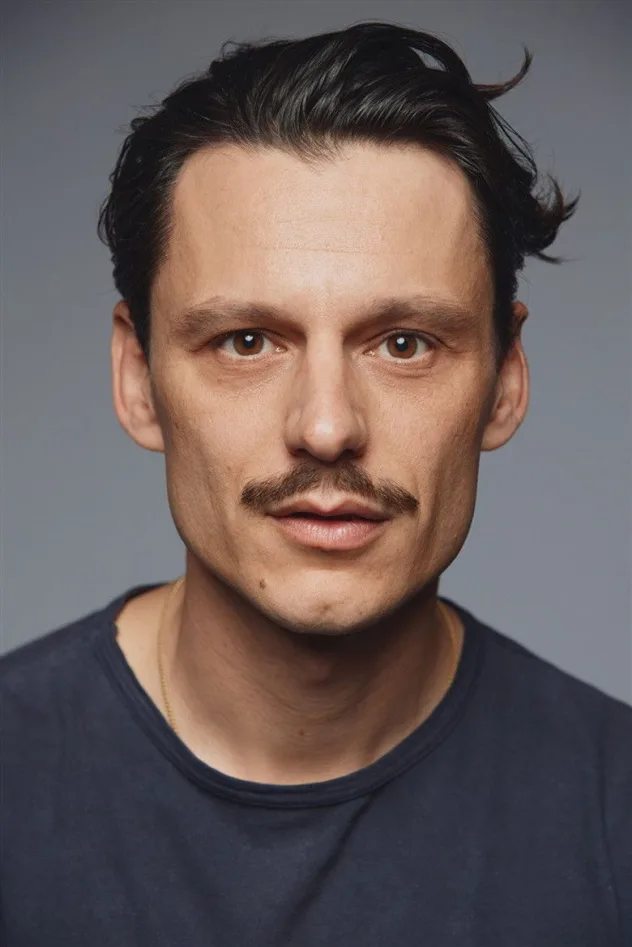 Julien Massetti fotoğrafı