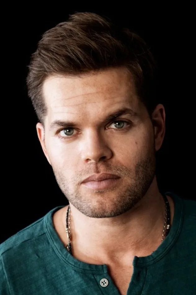 Wes Chatham fotoğrafı