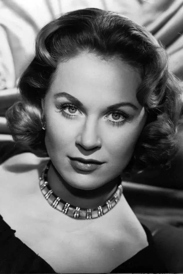 Обложка для Julia Arnall
