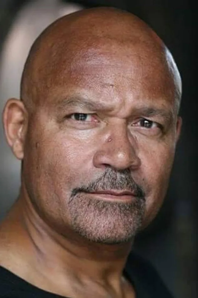 Louis Emerick fotoğrafı
