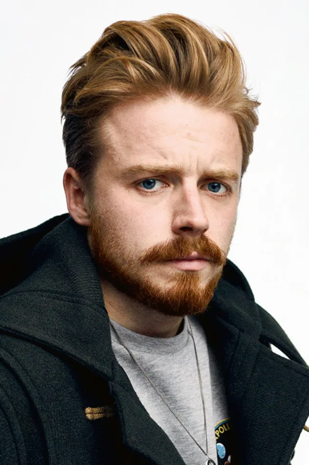 Jack Lowden fotoğrafı