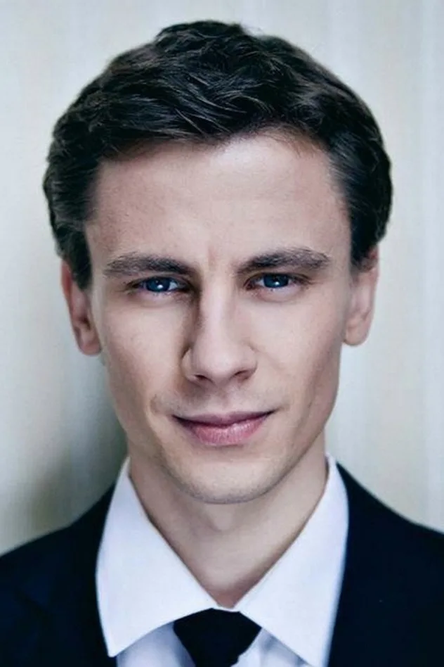 Adam Bobik fotoğrafı