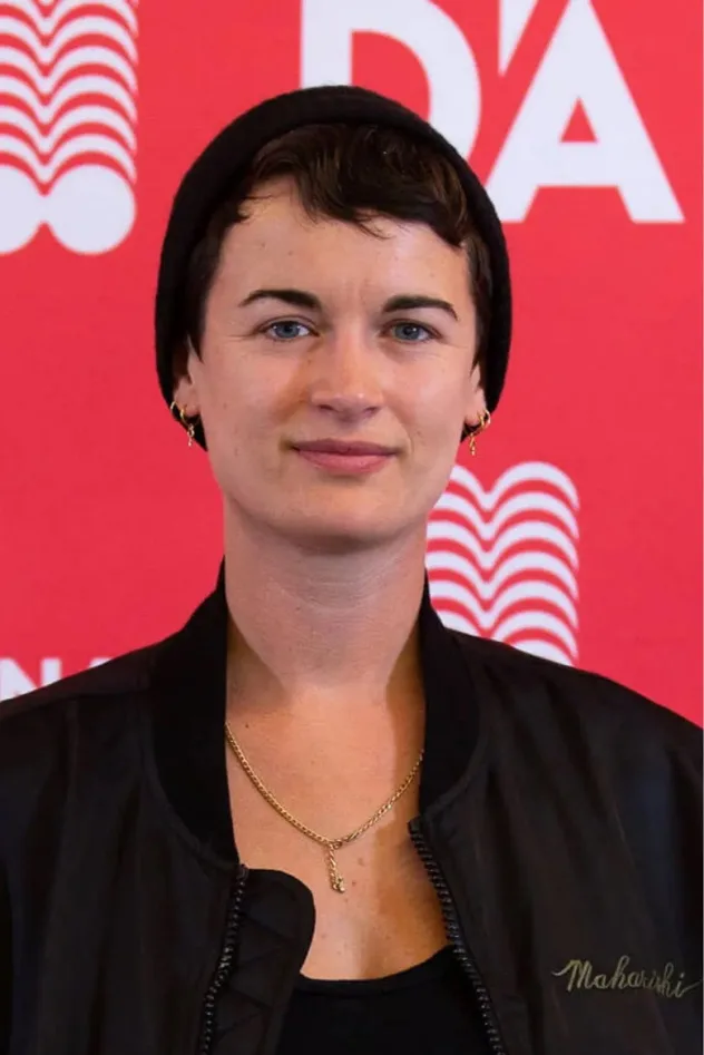Georgia Oakley fotoğrafı