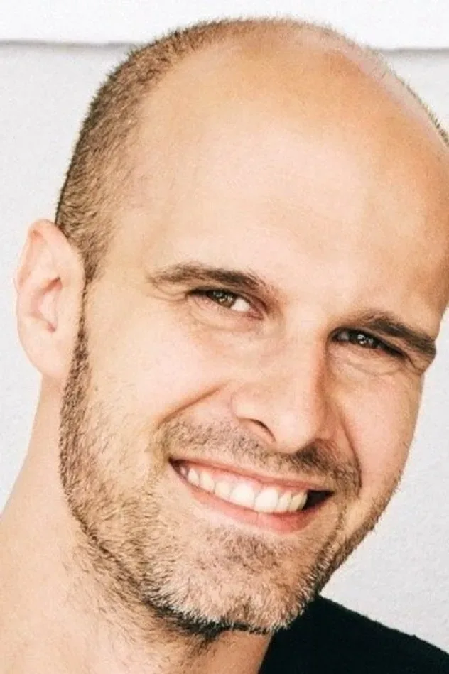 Обложка для Edoardo Ponti