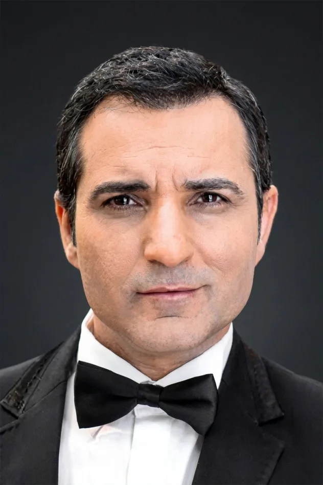 Rafet El Roman için kapak görseli