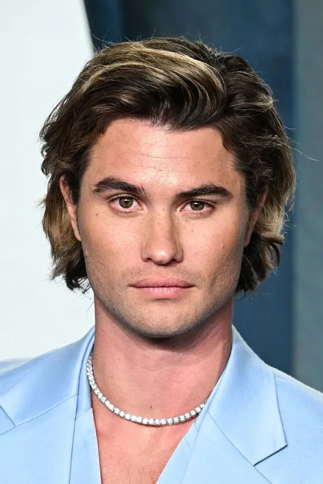 Chase Stokes fotoğrafı