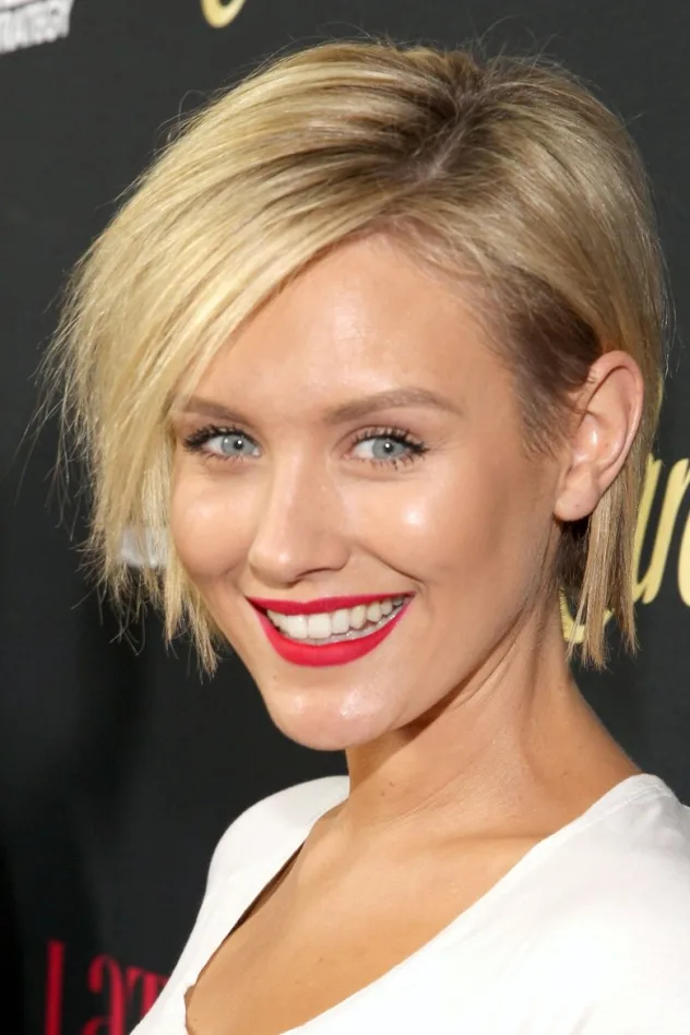 Nicky Whelan fotoğrafı
