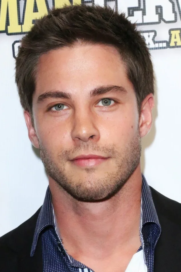 Dean Geyer fotoğrafı