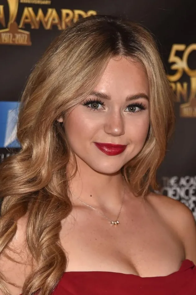 Brec Bassinger fotoğrafı