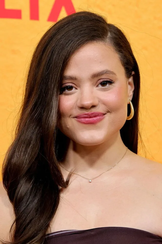 Sarah Jeffery fotoğrafı