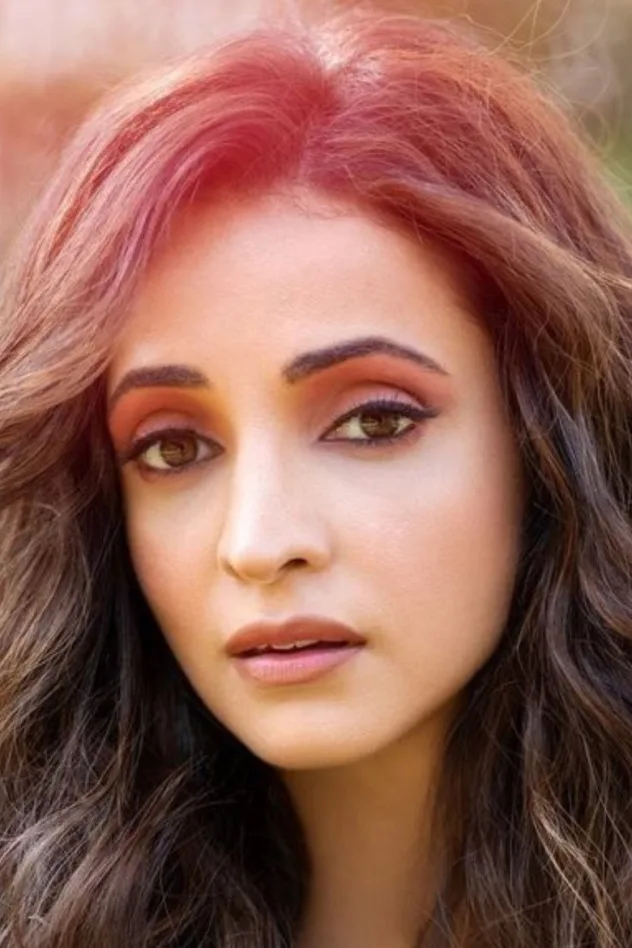 Sanaya Irani için kapak görseli