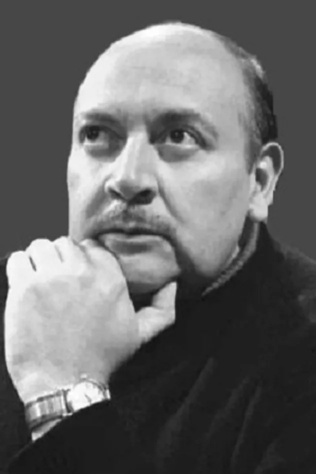 Eduardo Alcaraz