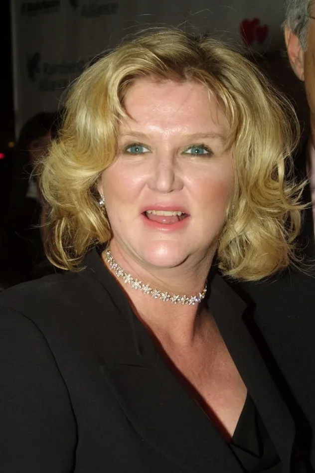 Dennie Gordon fotoğrafı