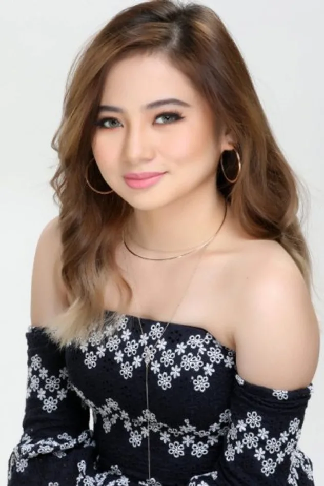 Ella Cruz için kapak görseli