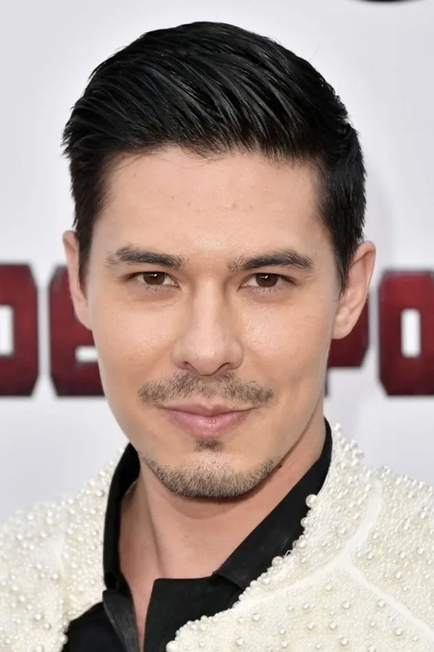 Lewis Tan fotoğrafı