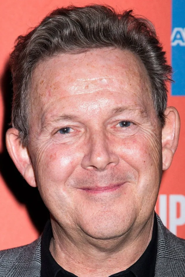 John Logan fotoğrafı