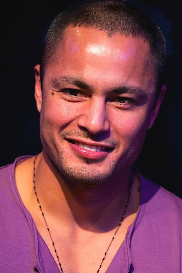 Imagen de portada para Derek Ramsay