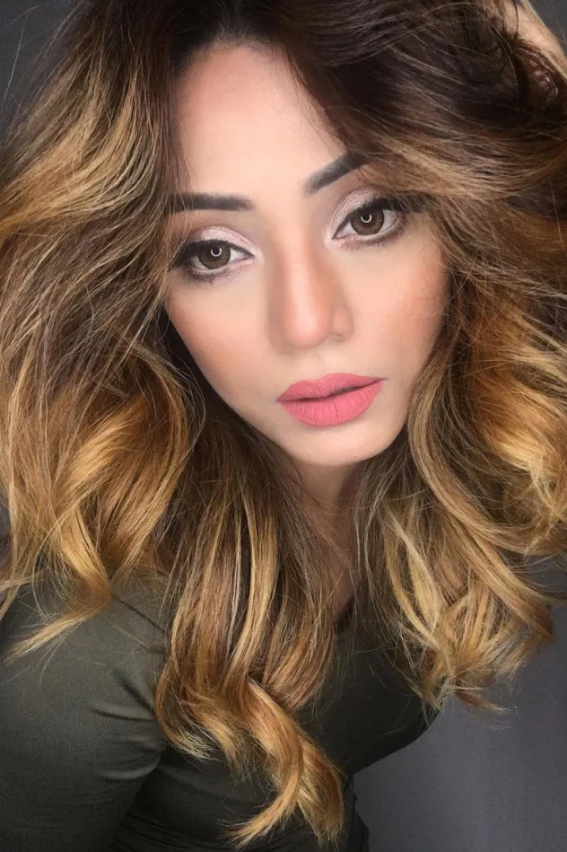 Cover image for Soni Singh