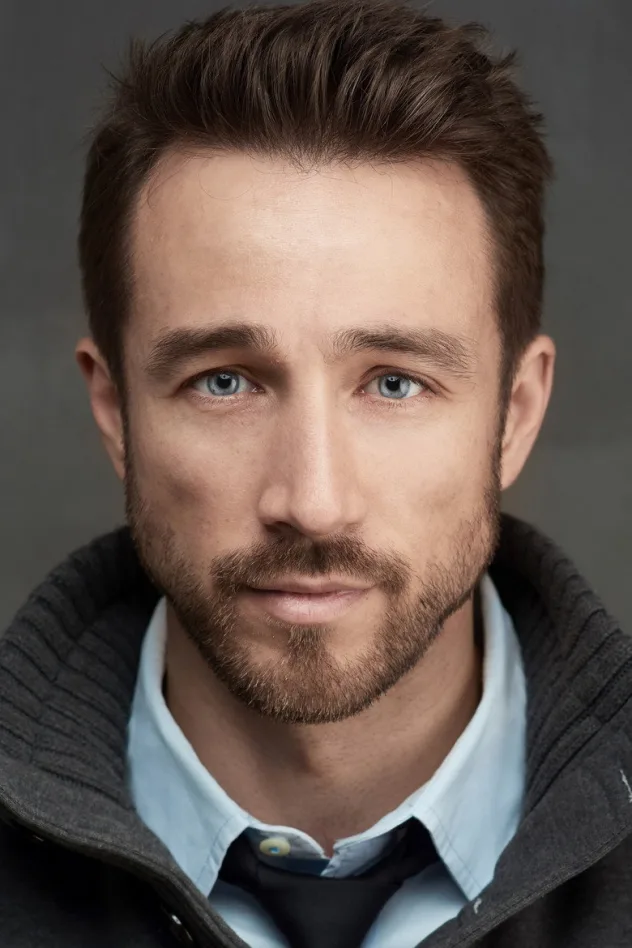 Brendon Zub fotoğrafı