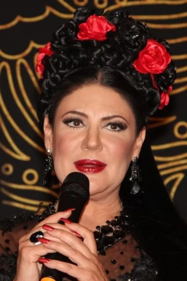 Imagen de portada para Alejandra Avalos