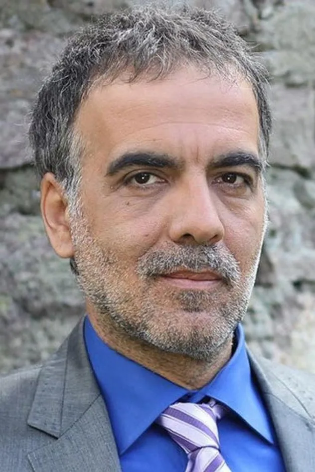 Levent Tülek için kapak görseli