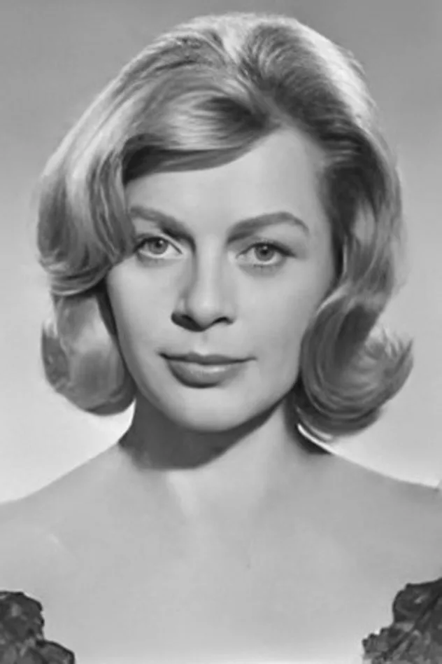 Margot Trooger fotoğrafı