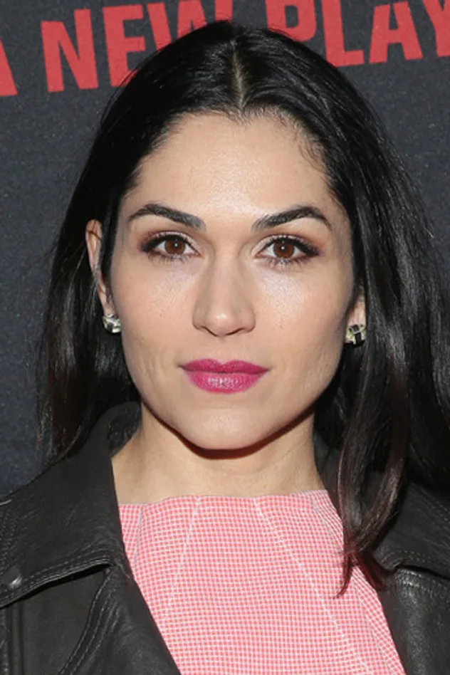 Lela Loren fotoğrafı