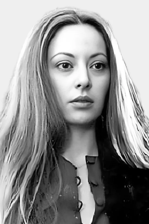 صورة الغلاف لـ Julia Saly