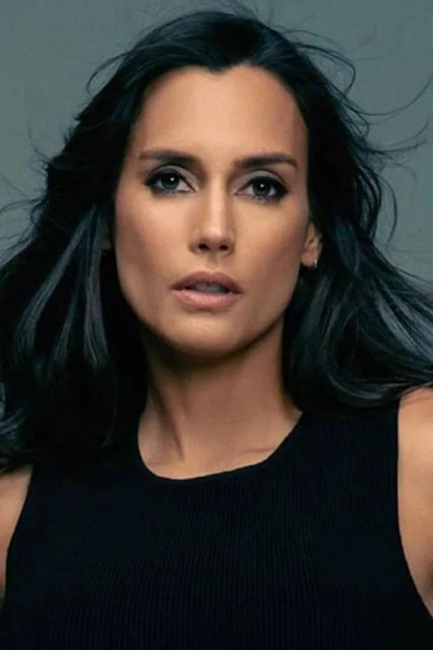 Alejandra Sandoval için kapak görseli