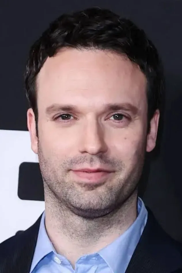 Jake Epstein fotoğrafı