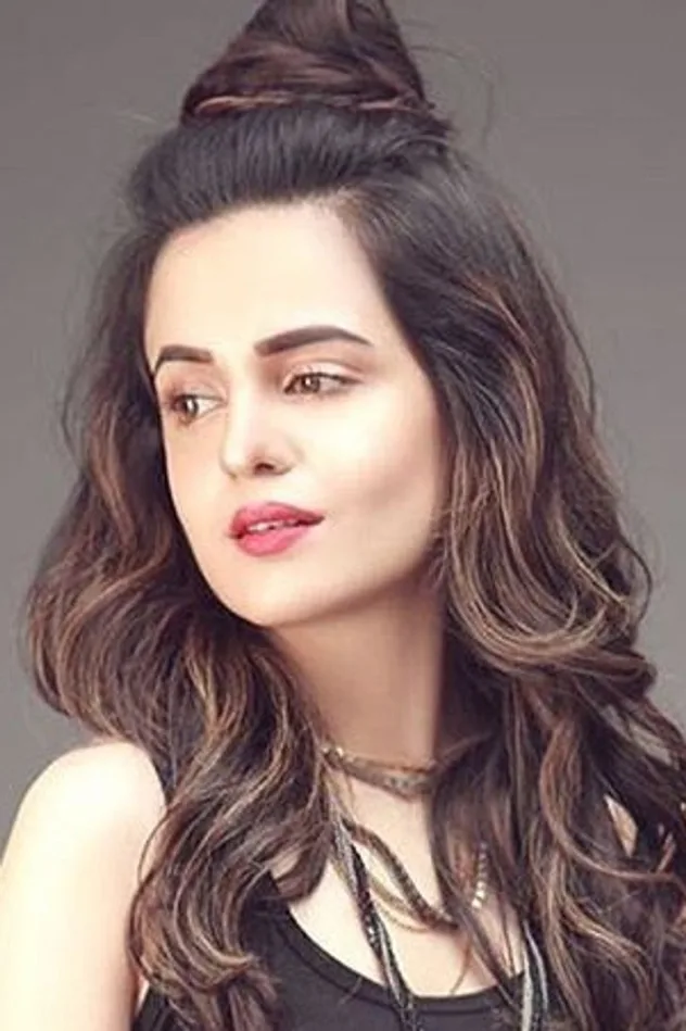 Sumbul Iqbal için kapak görseli