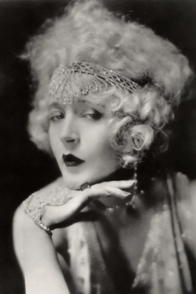 Imagen de portada para Mae Murray