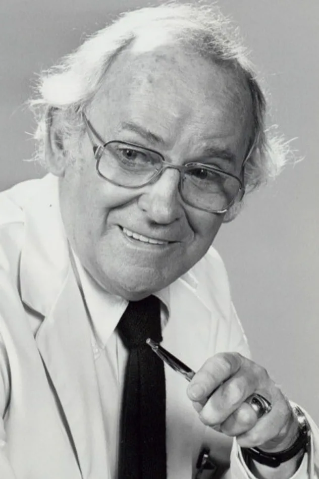 Barnard Hughes fotoğrafı