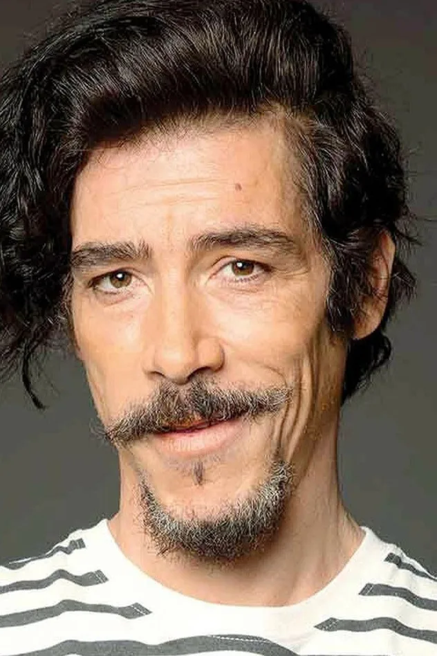 Óscar Jaenada fotoğrafı