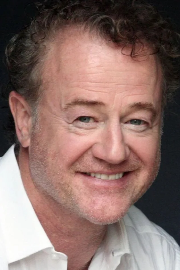 Owen Teale fotoğrafı