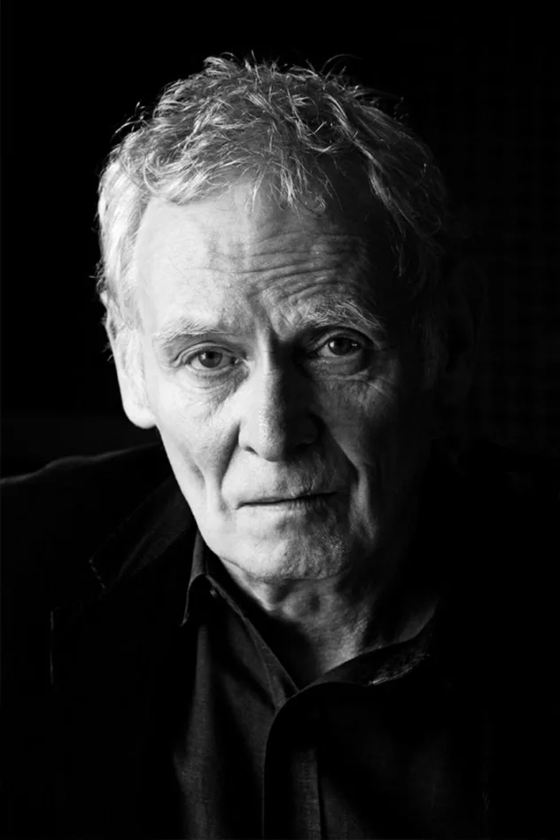 Karl Johnson fotoğrafı