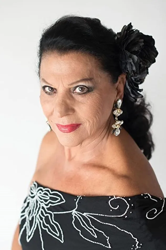 صورة الغلاف لـ Carmen Flores