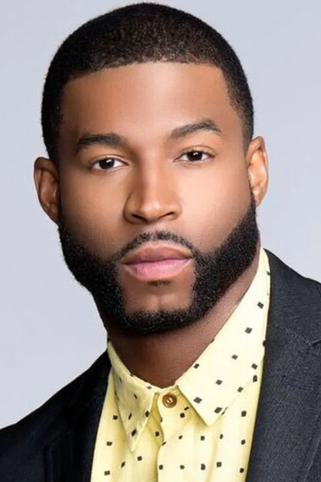 Robert Christopher Riley fotoğrafı