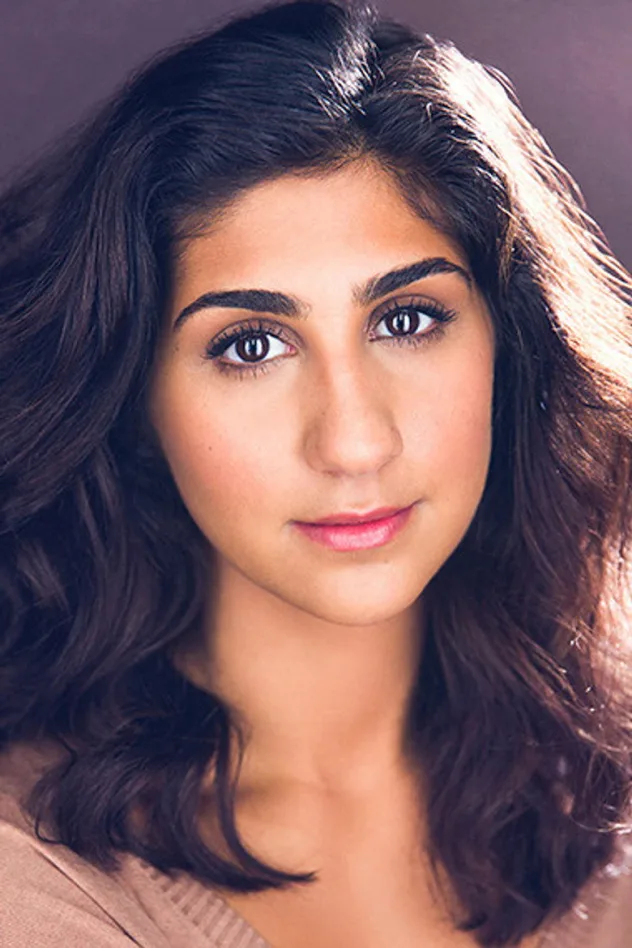 Olivia Khoshatefeh fotoğrafı