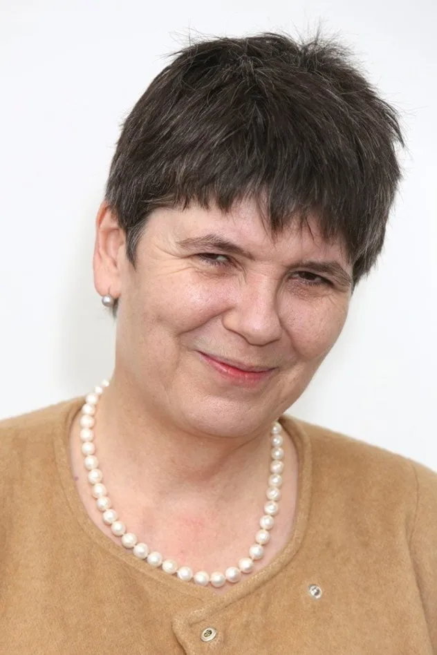 Claire Fox fotoğrafı