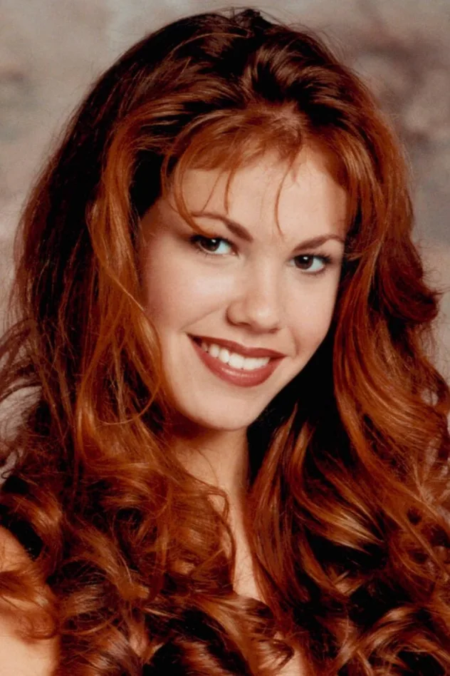 Nikki Cox fotoğrafı