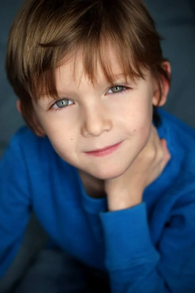 Ethan Tavares fotoğrafı