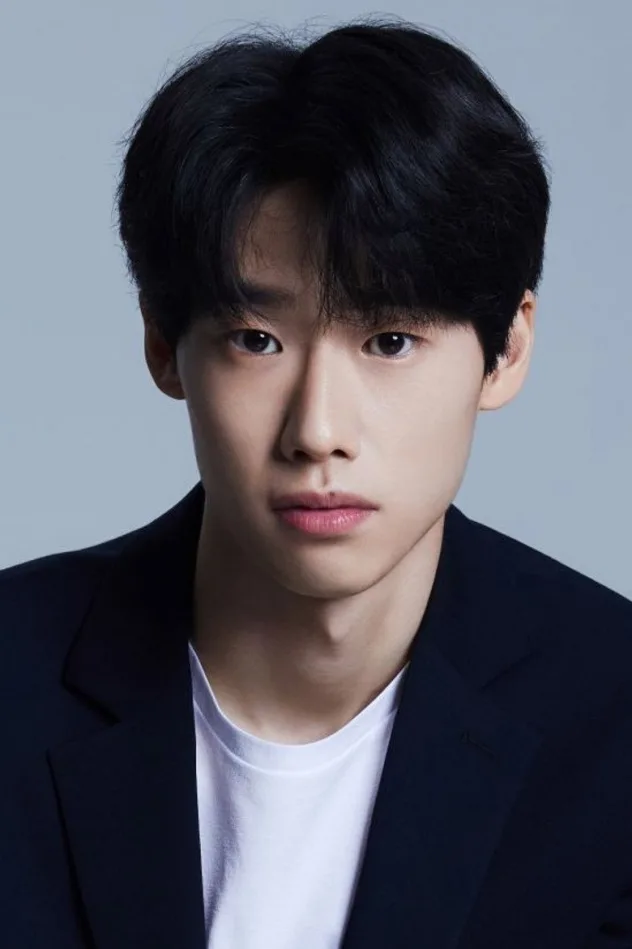 Kim Min fotoğrafı